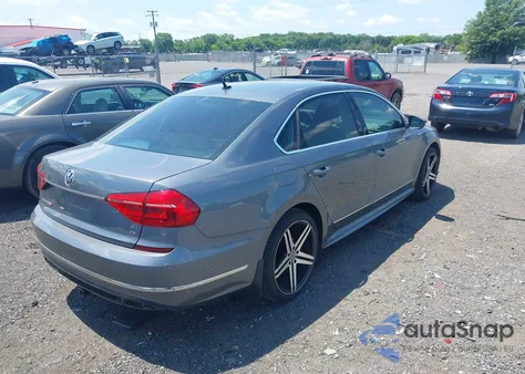 2016 Volkswagen Passat 1.8T R-Line из США, поврежденный, VIN 1VWAT7A34GC065730